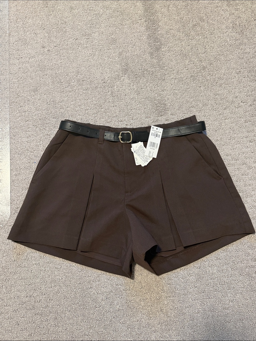 Abercrombie Women’s Dark Brown Pleated Tailored Shorts with Belt